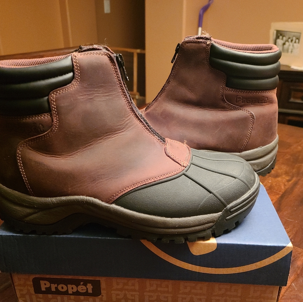 Propet Mens Blizzard Mid Zip Boots 👢